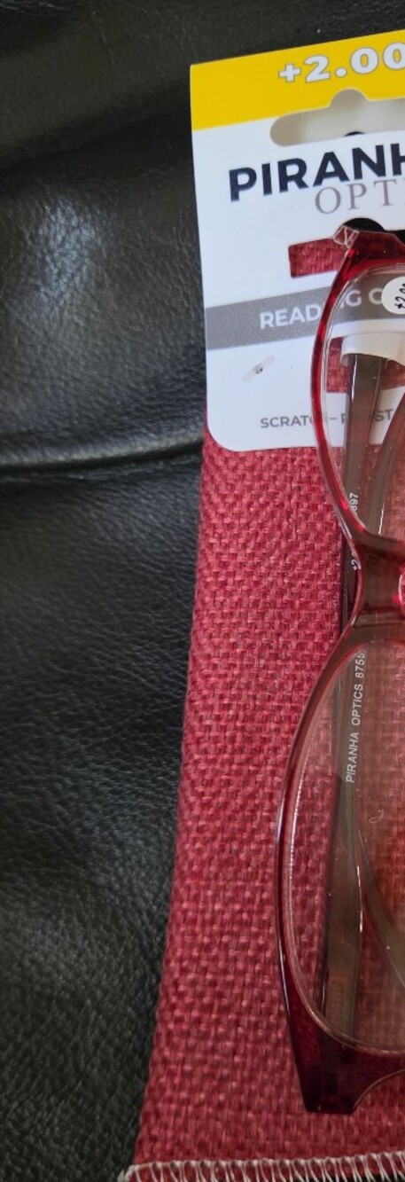 Piranha Optics Women's Red Reading Glasses +2.00 NEW Case Included - Picture 2 of 5